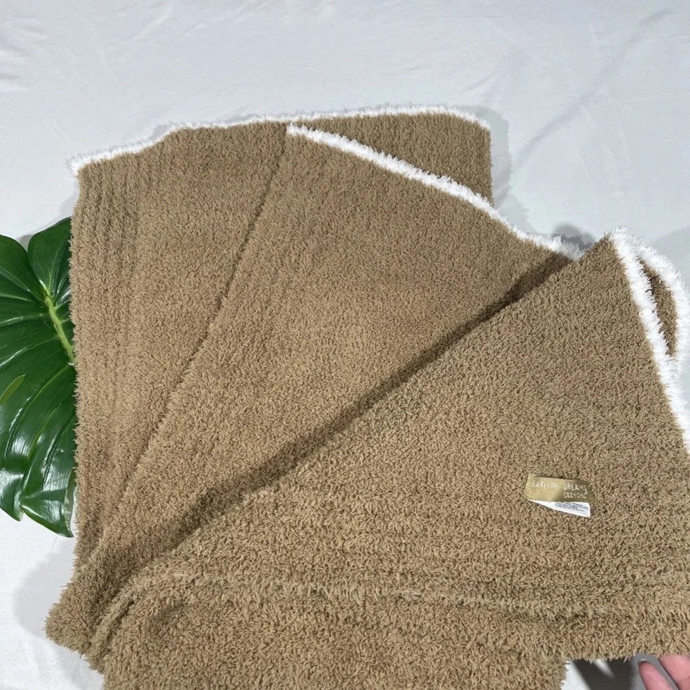 NWT $108 Barefoot Dreams CozyChic Rib Trim‎ Throw [45